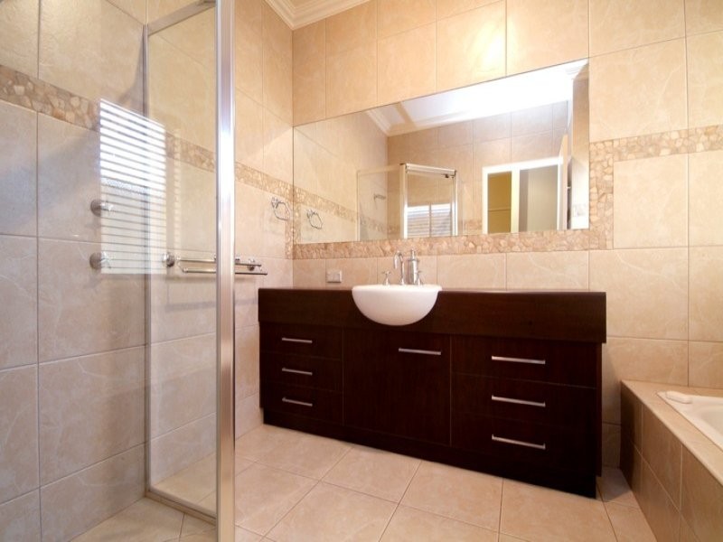 1 Stella Road, Highfields QLD 4352