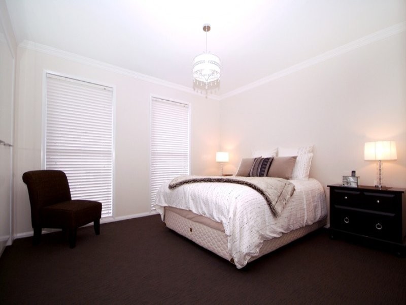 6 Kingfisher Drive, Highfields QLD 4352