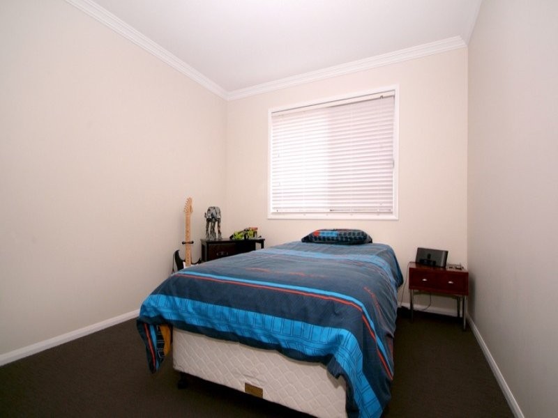 6 Kingfisher Drive, Highfields QLD 4352