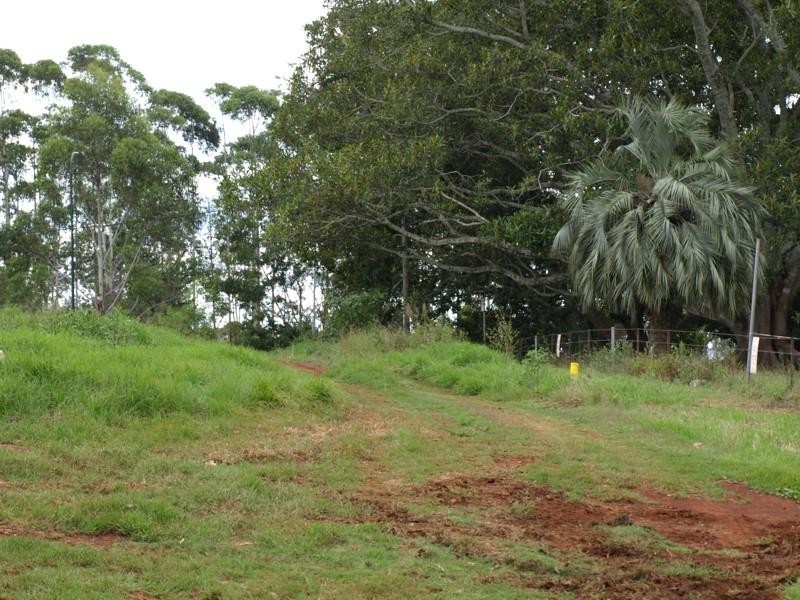 1 Enfield Court, Mount Lofty QLD 4350