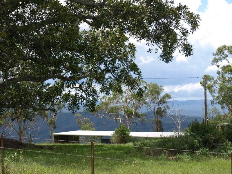 1 Enfield Court, Mount Lofty QLD 4350