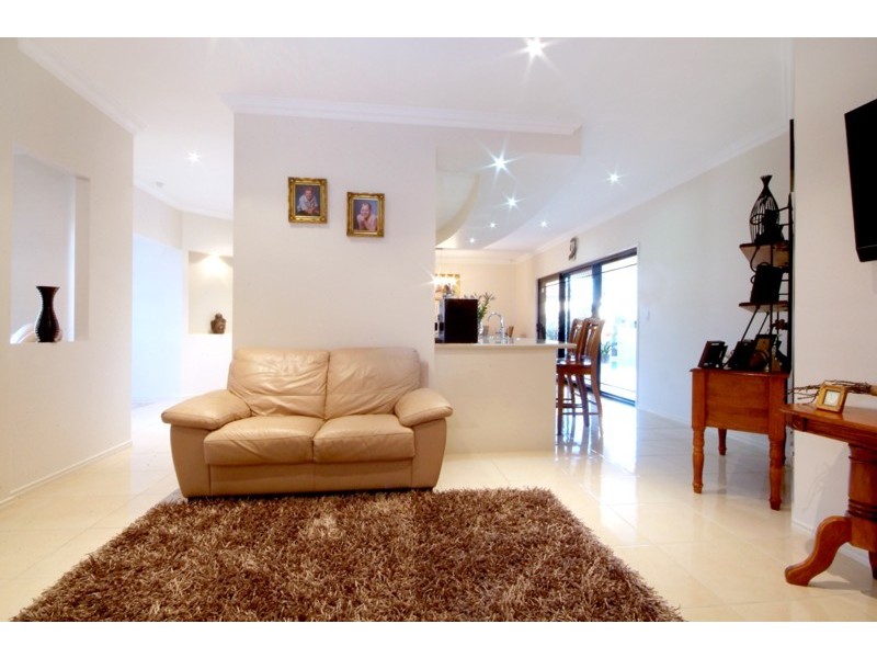 2 Cockatoo Court, Highfields QLD 4352