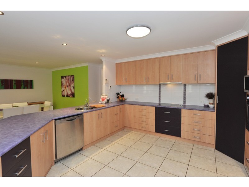 16 Pearl Court, Rangeville QLD 4350