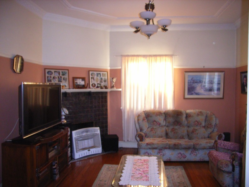 4 Kirk Street, Toowoomba City QLD 4350