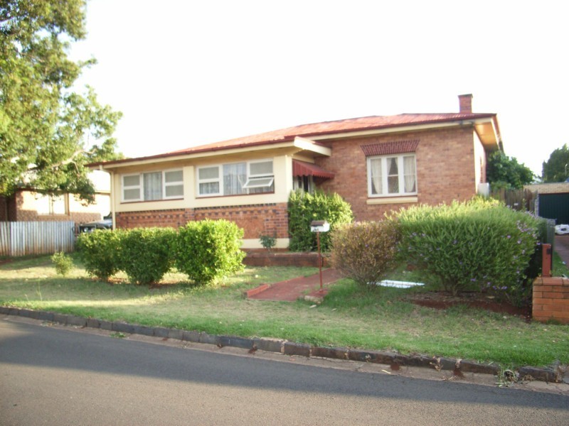 4 Kirk Street, Toowoomba City QLD 4350