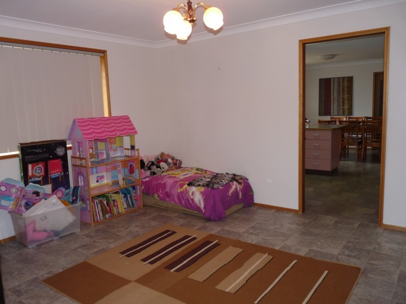 48 Redwood Street, Newtown QLD 4350