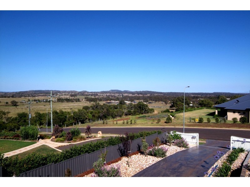 120 Steinberg Road, Highfields QLD 4352