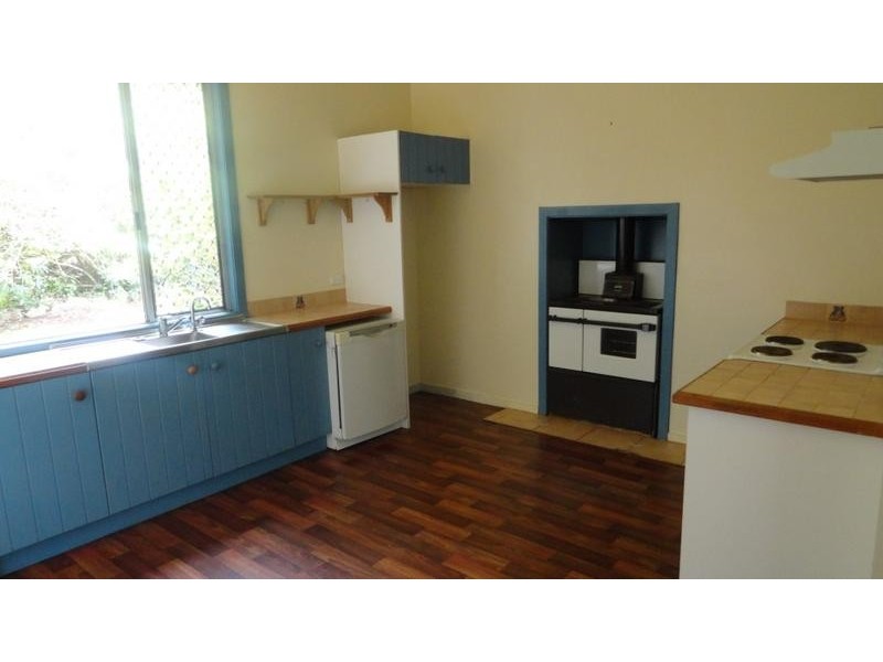18 Edward Street, North Toowoomba QLD 4350