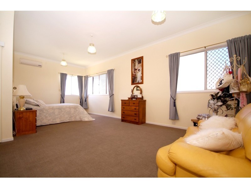 18 Carys Road, Glenvale QLD 4350