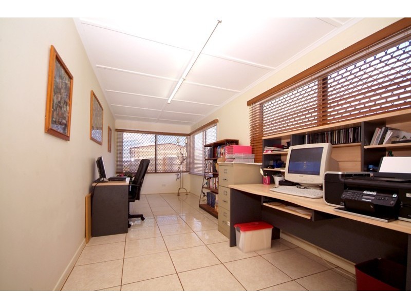 18 Carys Road, Glenvale QLD 4350