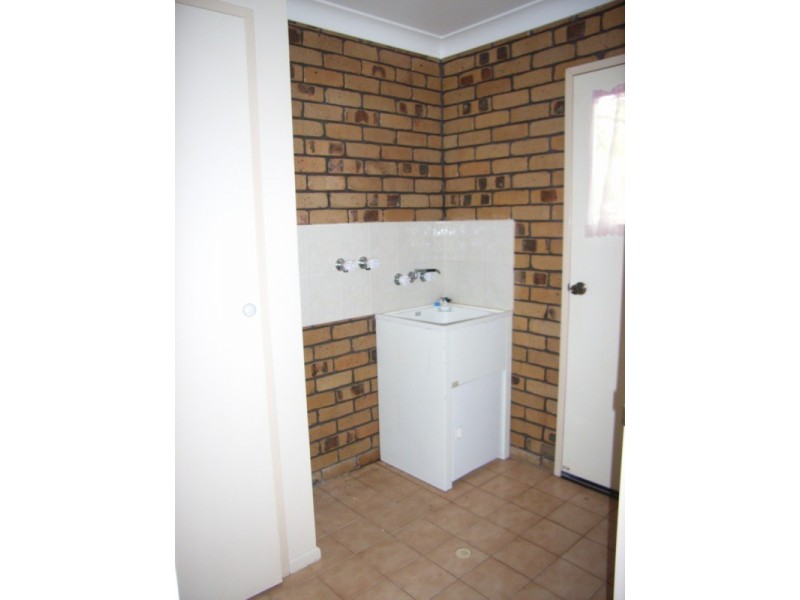 1/11 Beer Court, Kearneys Spring QLD 4350