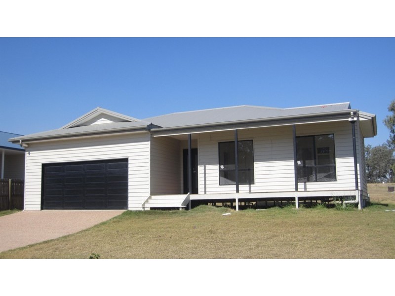 8 Carly Drive, Helidon QLD 4344