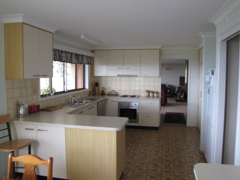 32 Katoomba Crescent, Prince Henry Heights QLD 4350