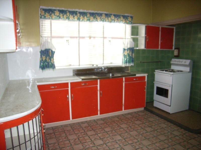 10 Burke Street, Rangeville QLD 4350