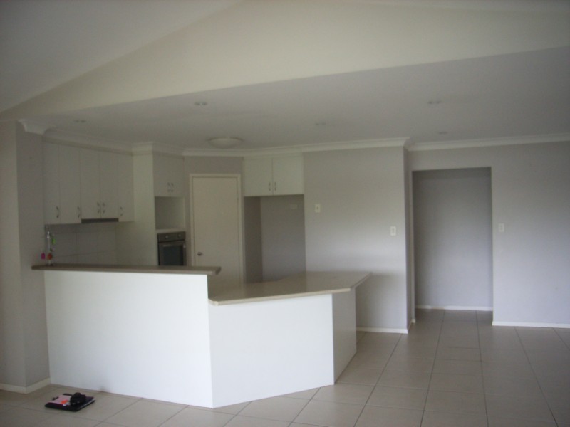 13 Nash Drive, Glenvale QLD 4350