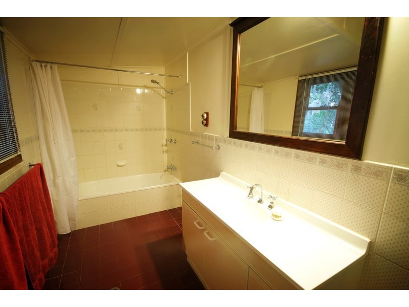 15 Boulton Terrace, Toowoomba QLD 4350