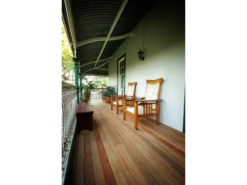 15 Boulton Terrace, Toowoomba QLD 4350