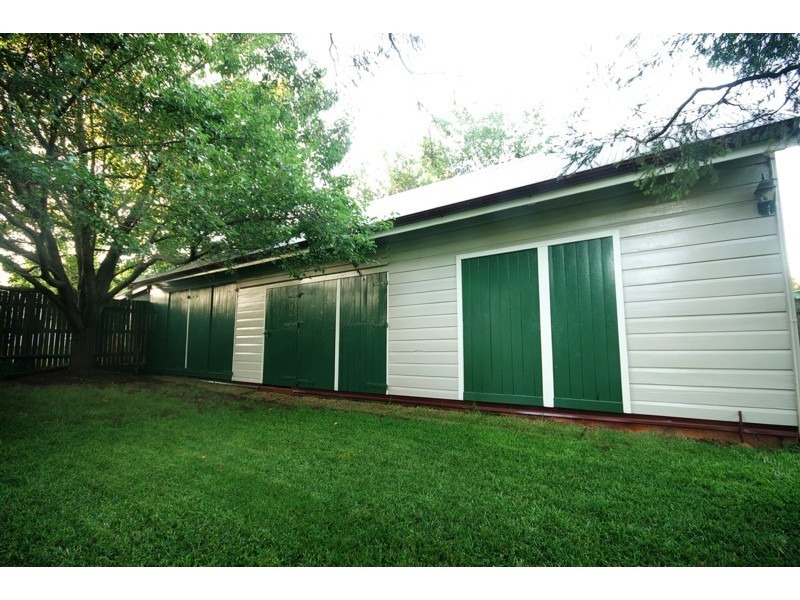 15 Boulton Terrace, Toowoomba QLD 4350