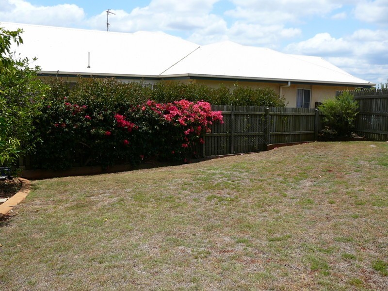 13 Winton Court, Middle Ridge QLD 4350