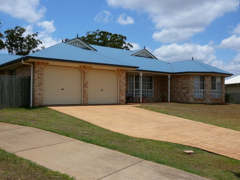 13 Winton Court, Middle Ridge QLD 4350