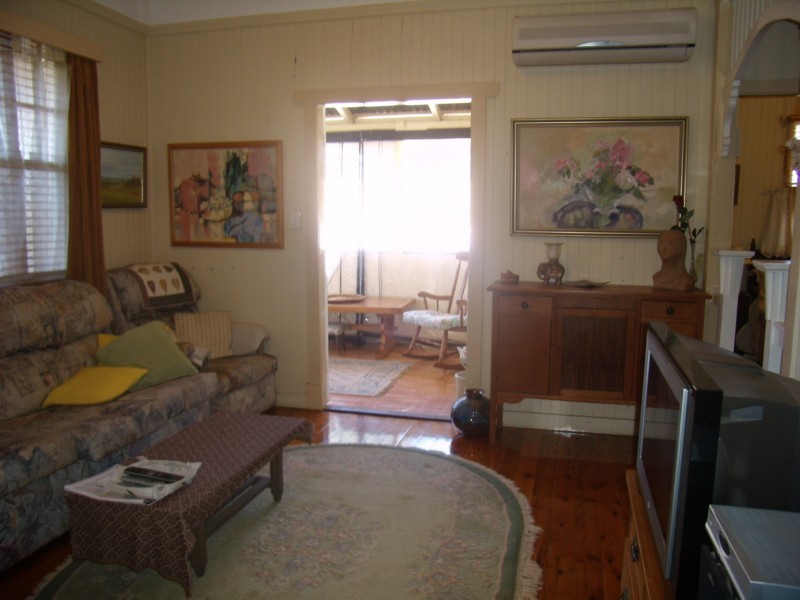 30 Seaton Street, South Toowoomba QLD 4350