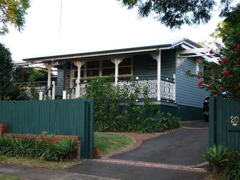 20 Mary Street, Mount Lofty QLD 4350