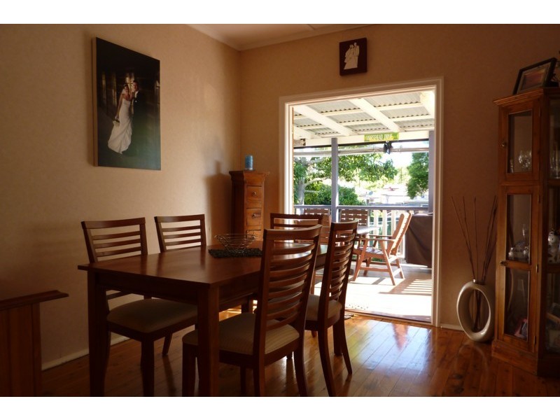 20 Rhyde Street, Mount Lofty QLD 4350