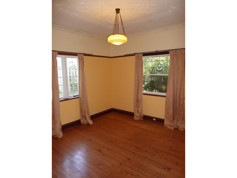 Mount Lofty QLD 4350