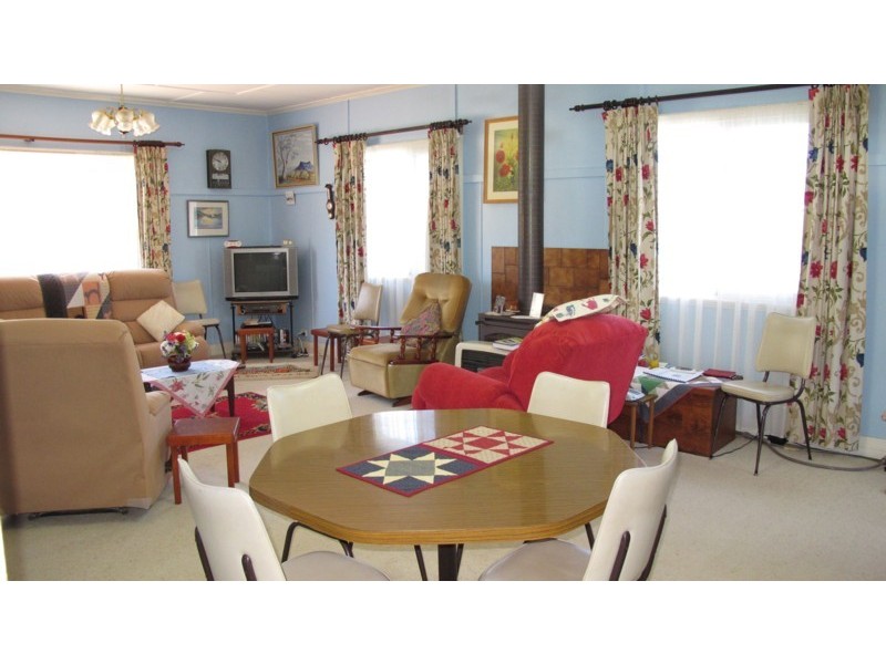 1 Dunmore Street, East Toowoomba QLD 4350