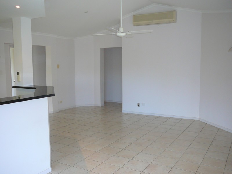 373 Mackenzie Street, Middle Ridge QLD 4350