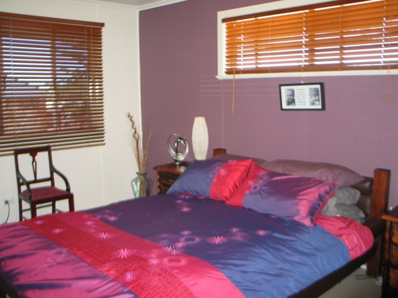 17 Tara Street, Wilsonton QLD 4350