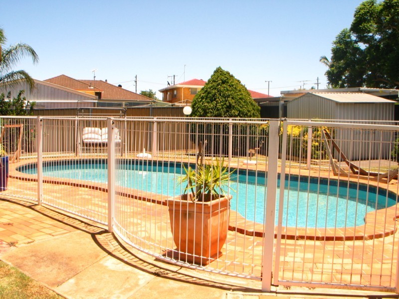 17 Tara Street, Wilsonton QLD 4350