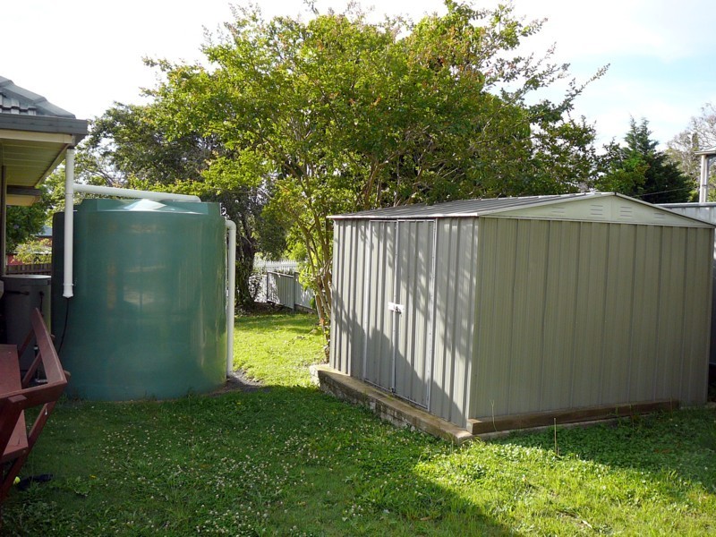 18 Mary Street, Mount Lofty QLD 4350