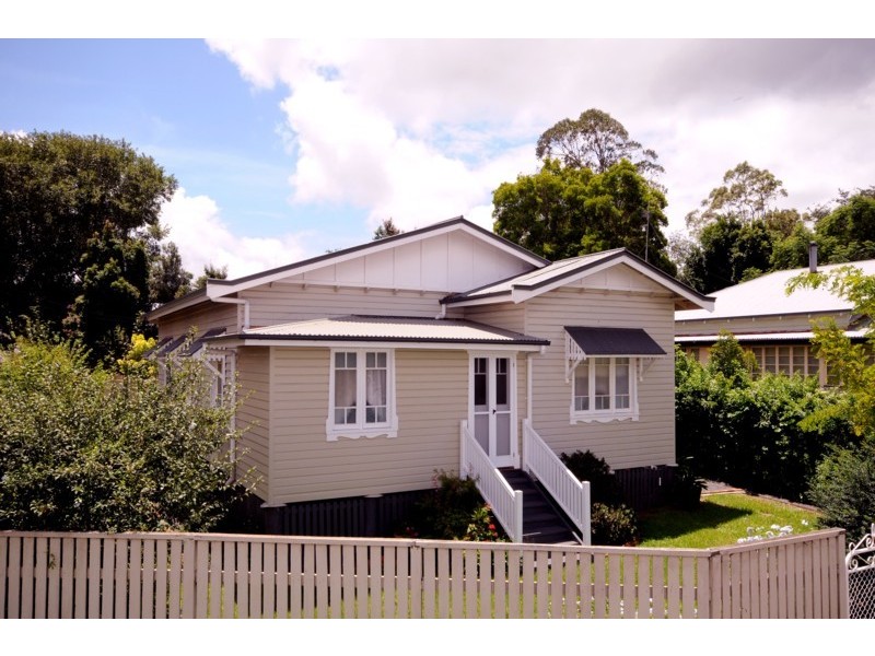 157 Bridge Street, North Toowoomba QLD 4350