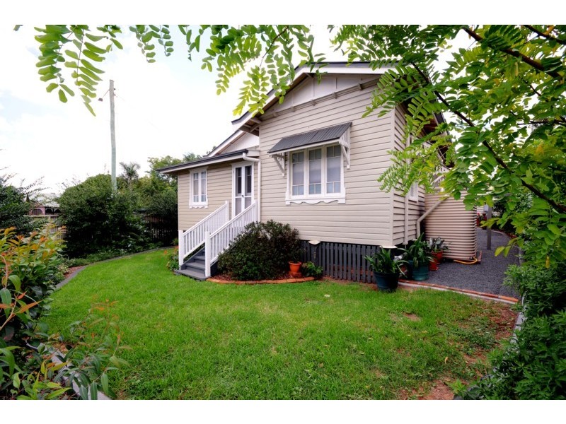 157 Bridge Street, North Toowoomba QLD 4350