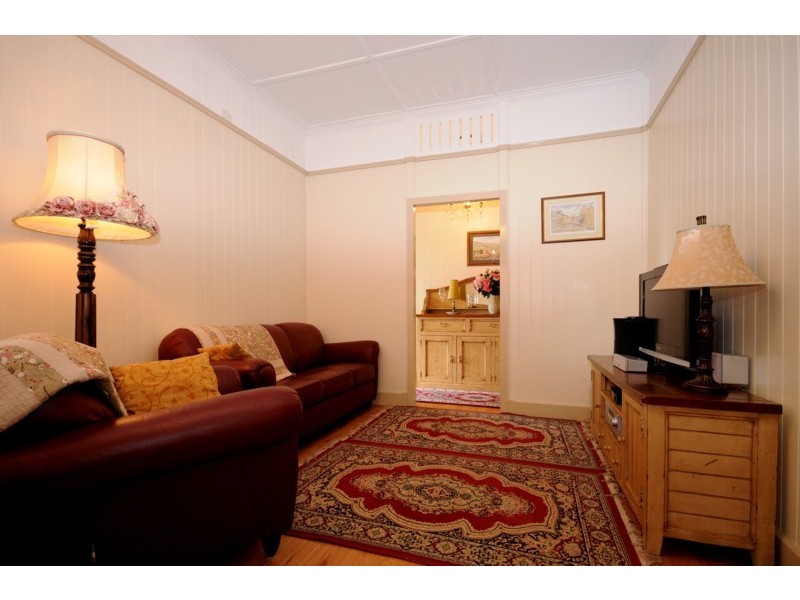 3 Jarrah Street, East Toowoomba QLD 4350