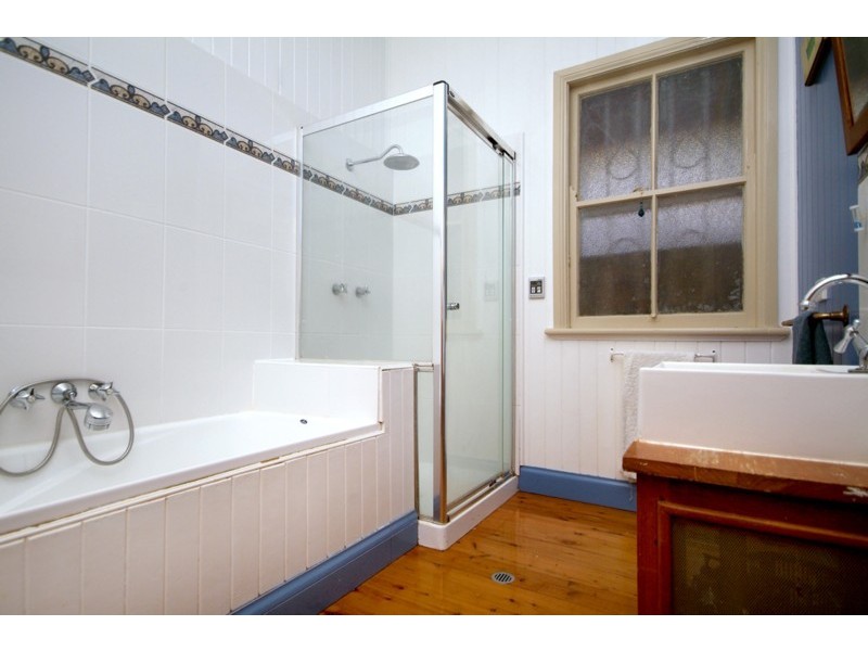 255 Geddes Street, Centenary Heights QLD 4350