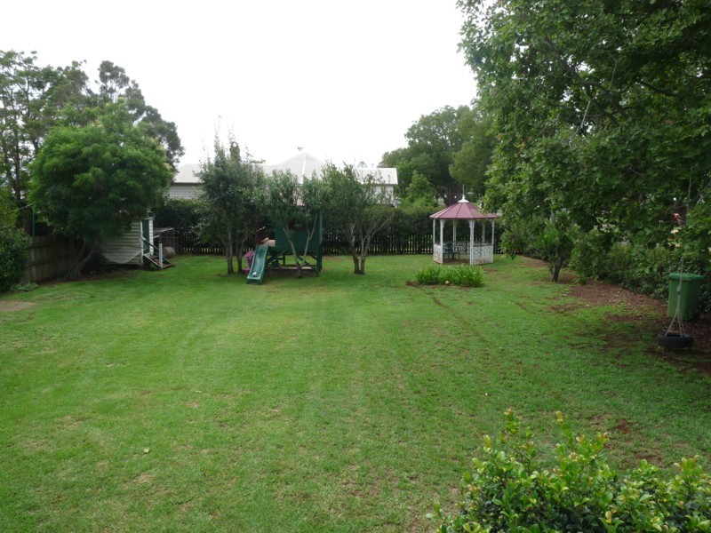 255 Geddes Street, Centenary Heights QLD 4350