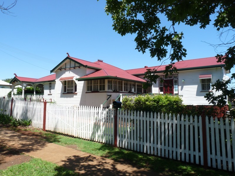255 Geddes Street, Centenary Heights QLD 4350