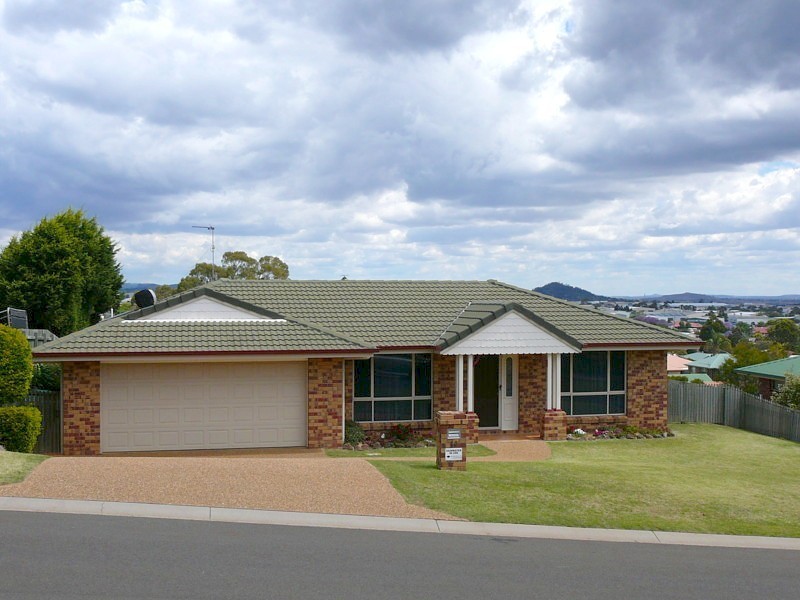 12 Mirage Court, Wilsonton QLD 4350