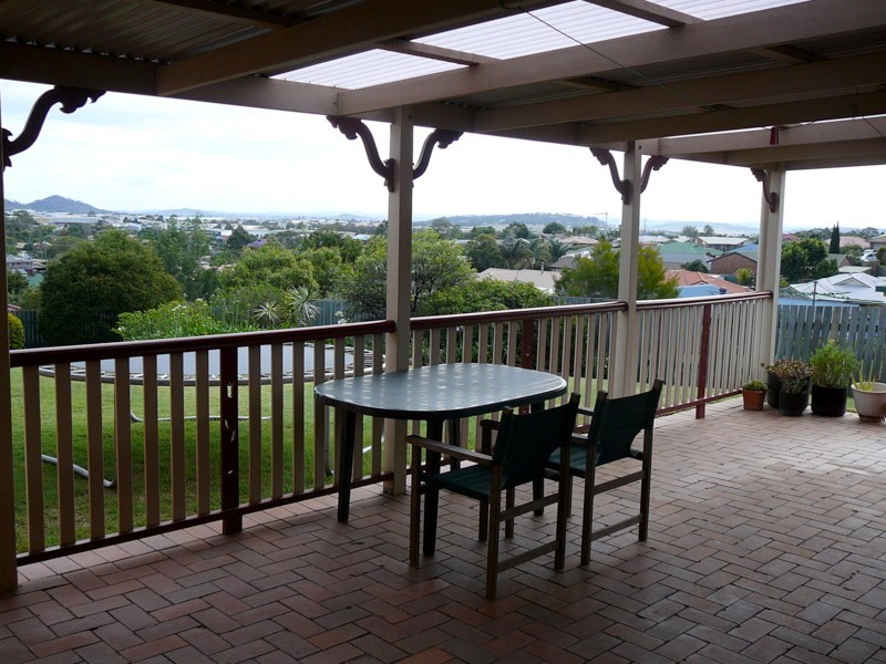 12 Mirage Court, Wilsonton QLD 4350