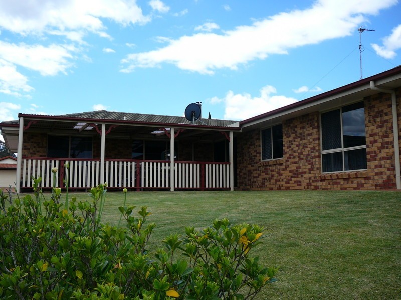 12 Mirage Court, Wilsonton QLD 4350