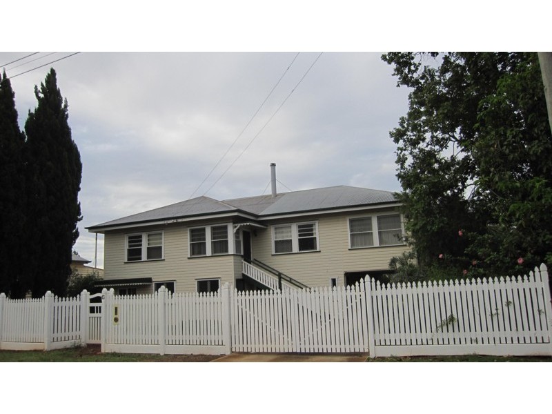 13 Wallace Street, Newtown QLD 4350