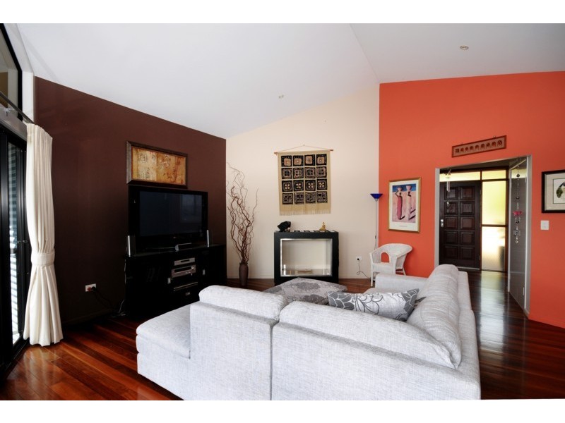 22 Rangeview Road, Blue Mountain Heights QLD 4350