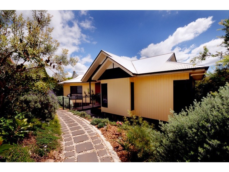 22 Rangeview Road, Blue Mountain Heights QLD 4350