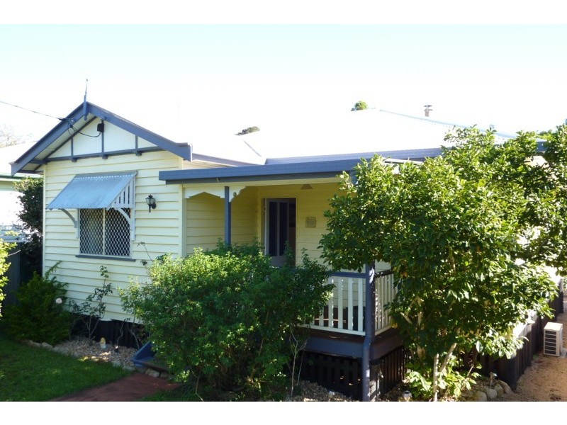 20 Rhyde Street, Mount Lofty QLD 4350