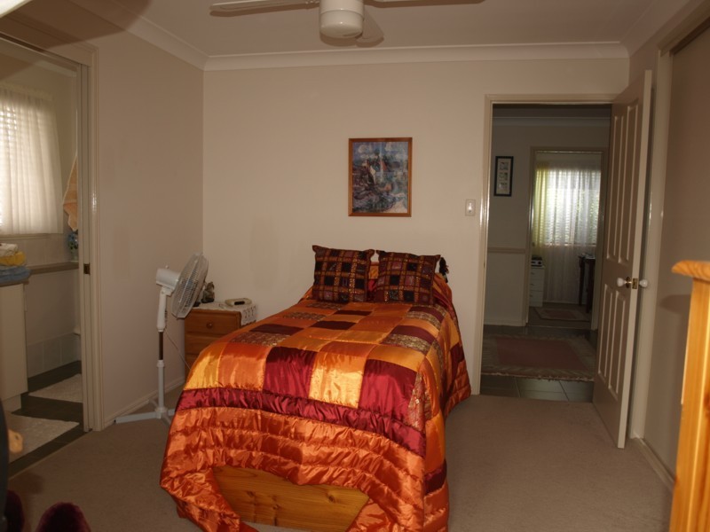 1/2b Llewellyn Street, Centenary Heights QLD 4350