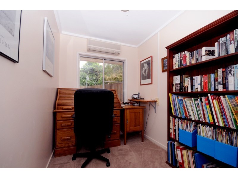 50 Mackenzie Street, Mount Lofty QLD 4350