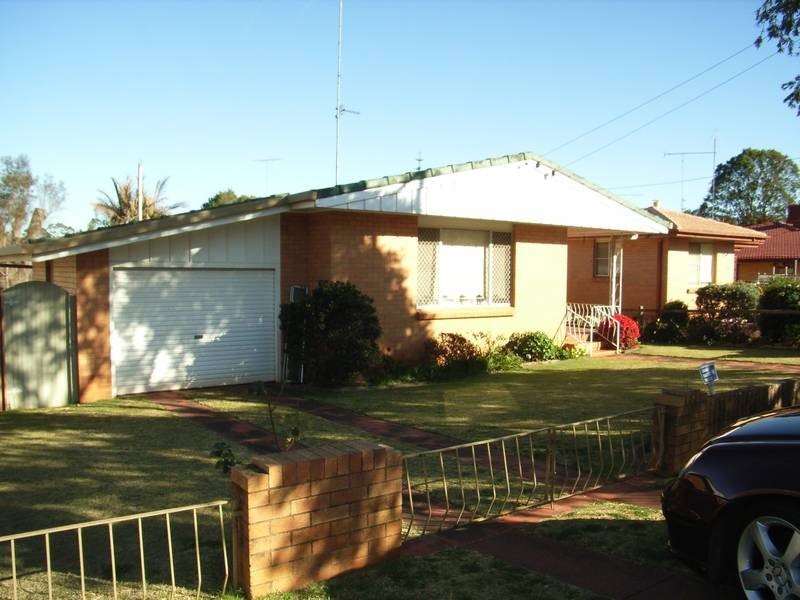 143 Curzon Street, Rangeville QLD 4350