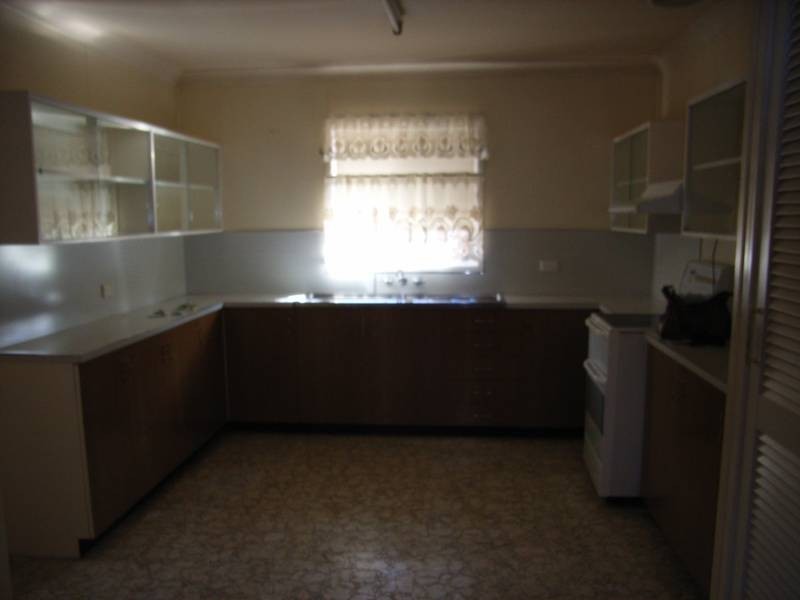 143 Curzon Street, Rangeville QLD 4350